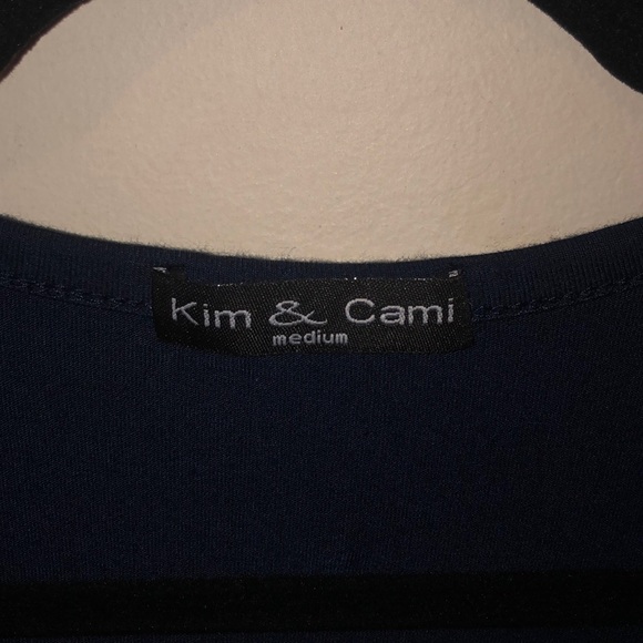 🚨PRICE DROP : Adorable Navy short sleeve top - Picture 3 of 3